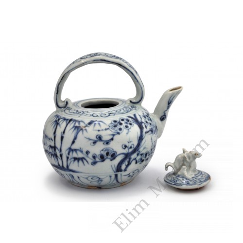 1571 A -   A B&w teapot  decor with "three friends" scene